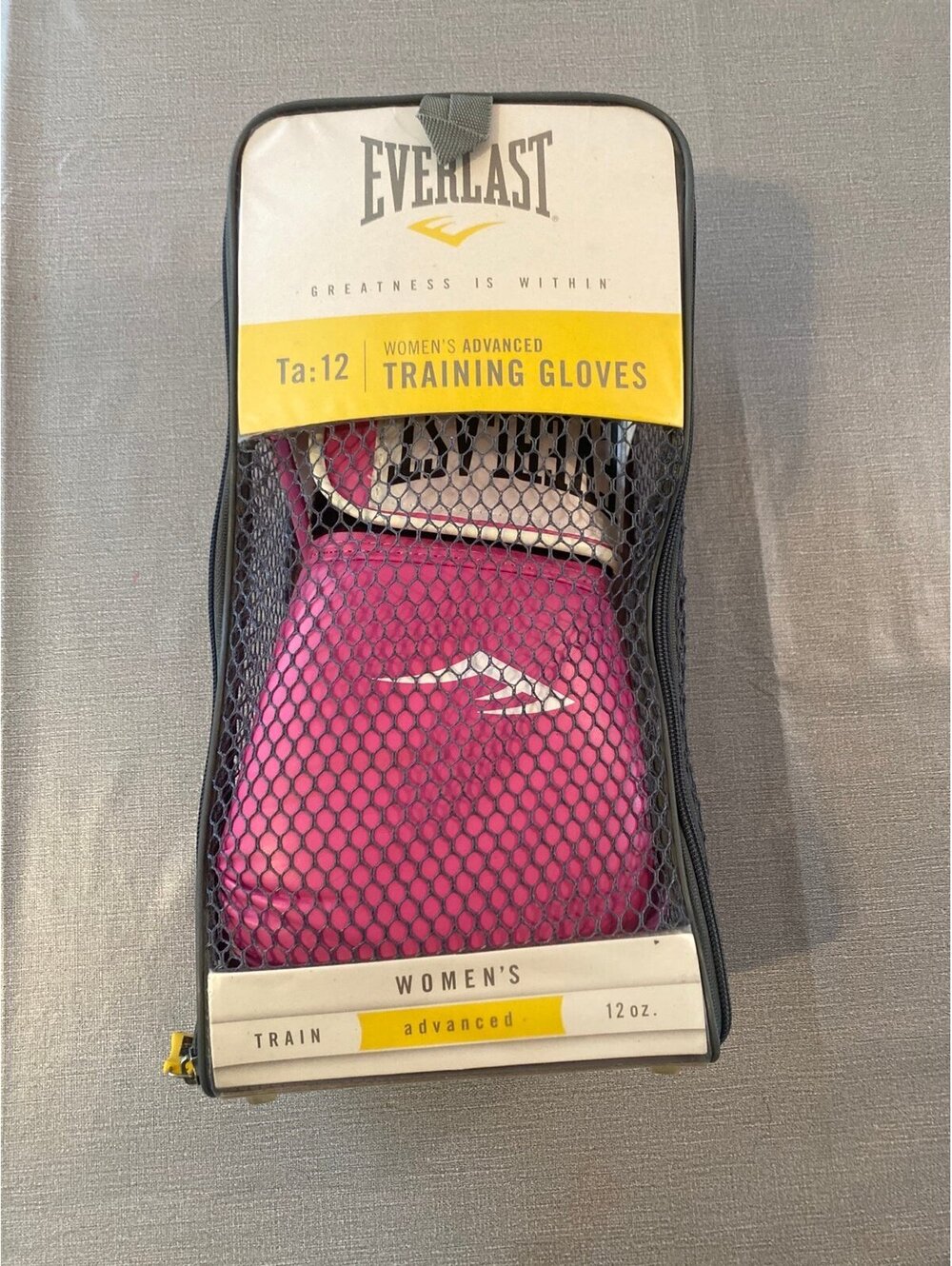Women’s Everlast 12 Oz. Training Gloves